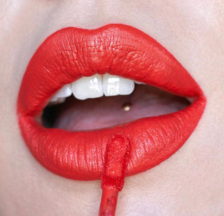 DHQ Liquid Lipstick - Stay Golden Cosmetics